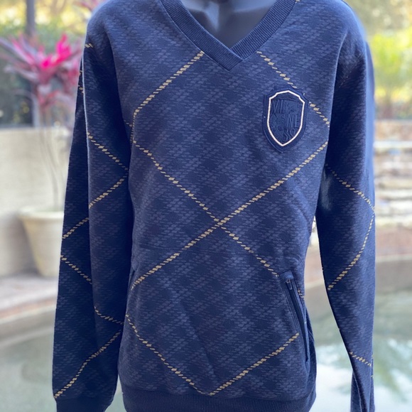 NIKE LEBRON JAMES WITNESS CREST V-NECK SWEATER - Picture 3 of 6